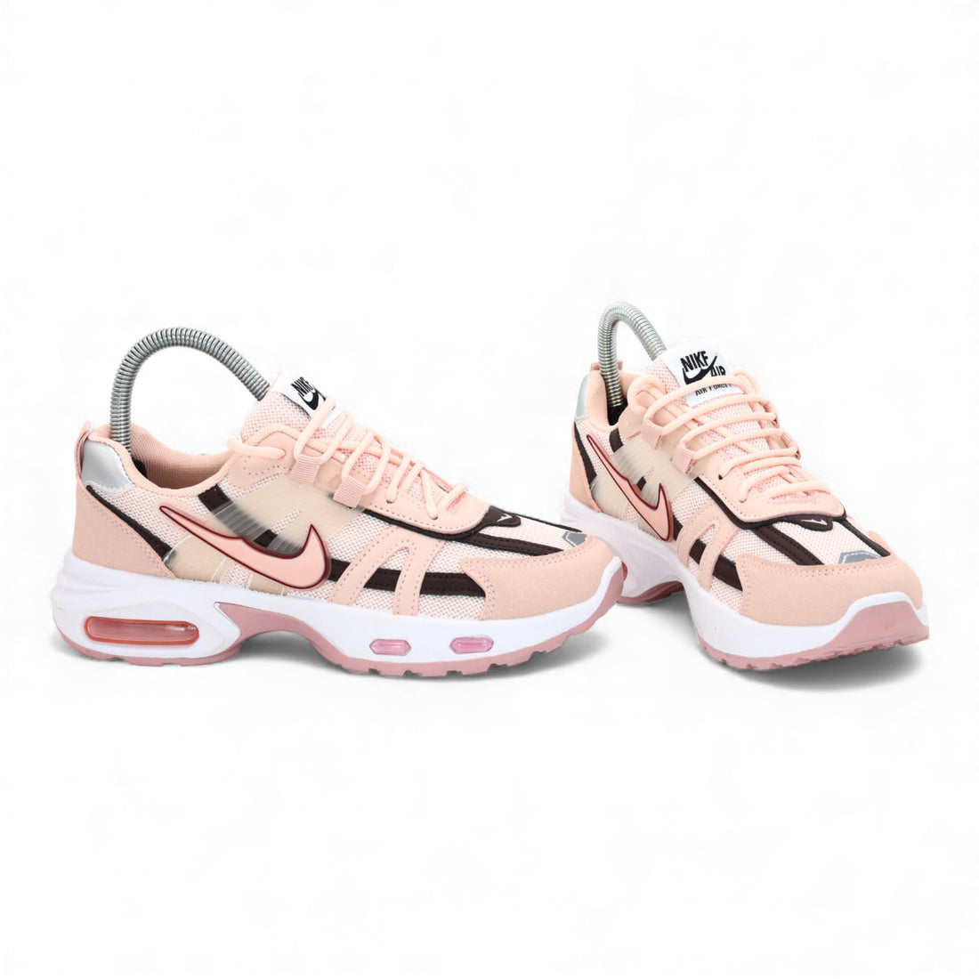 M011302 tick shoes