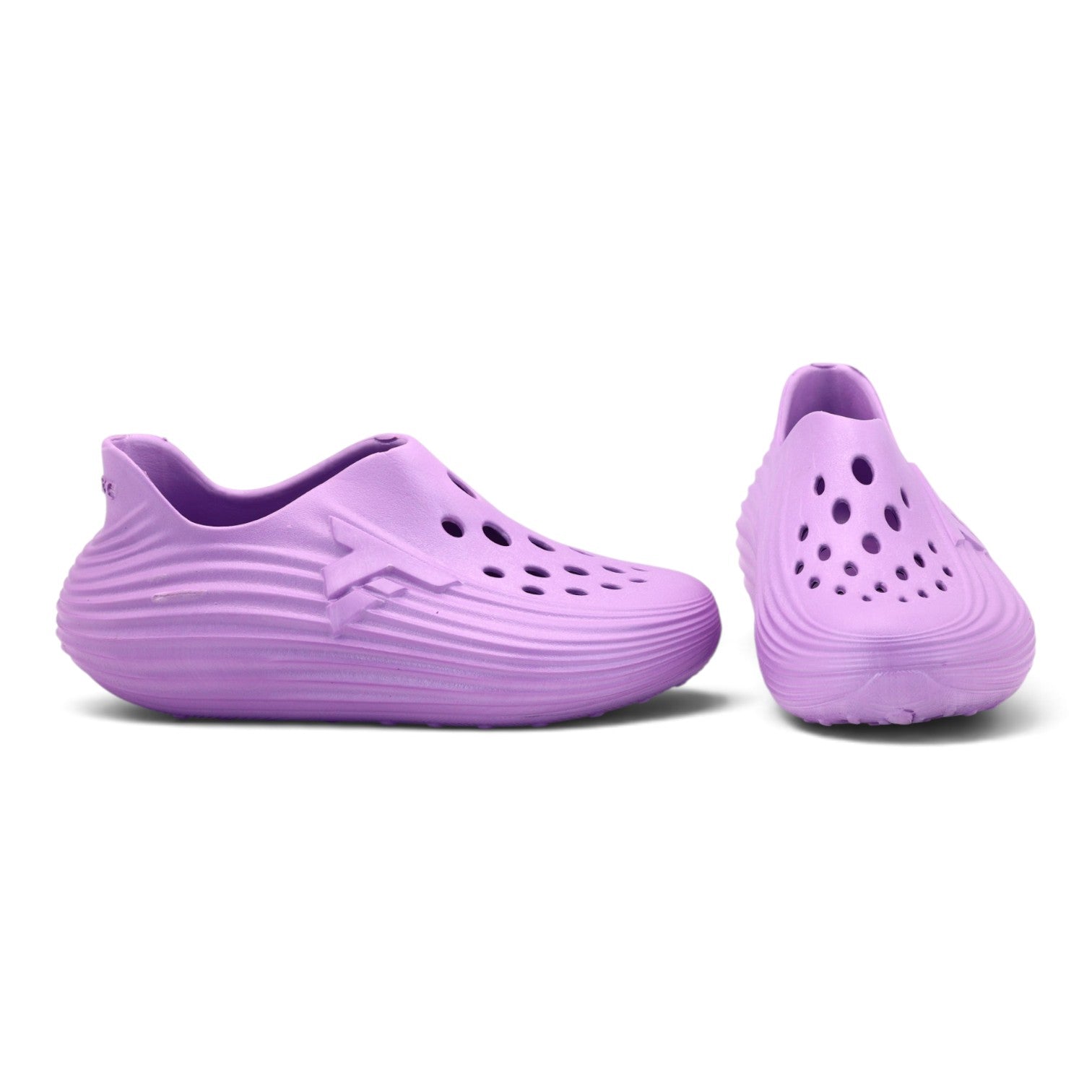 M011944 croc shoes