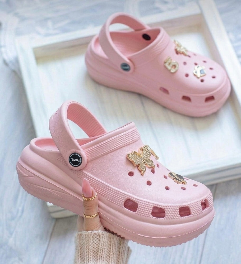 M011835 crocs