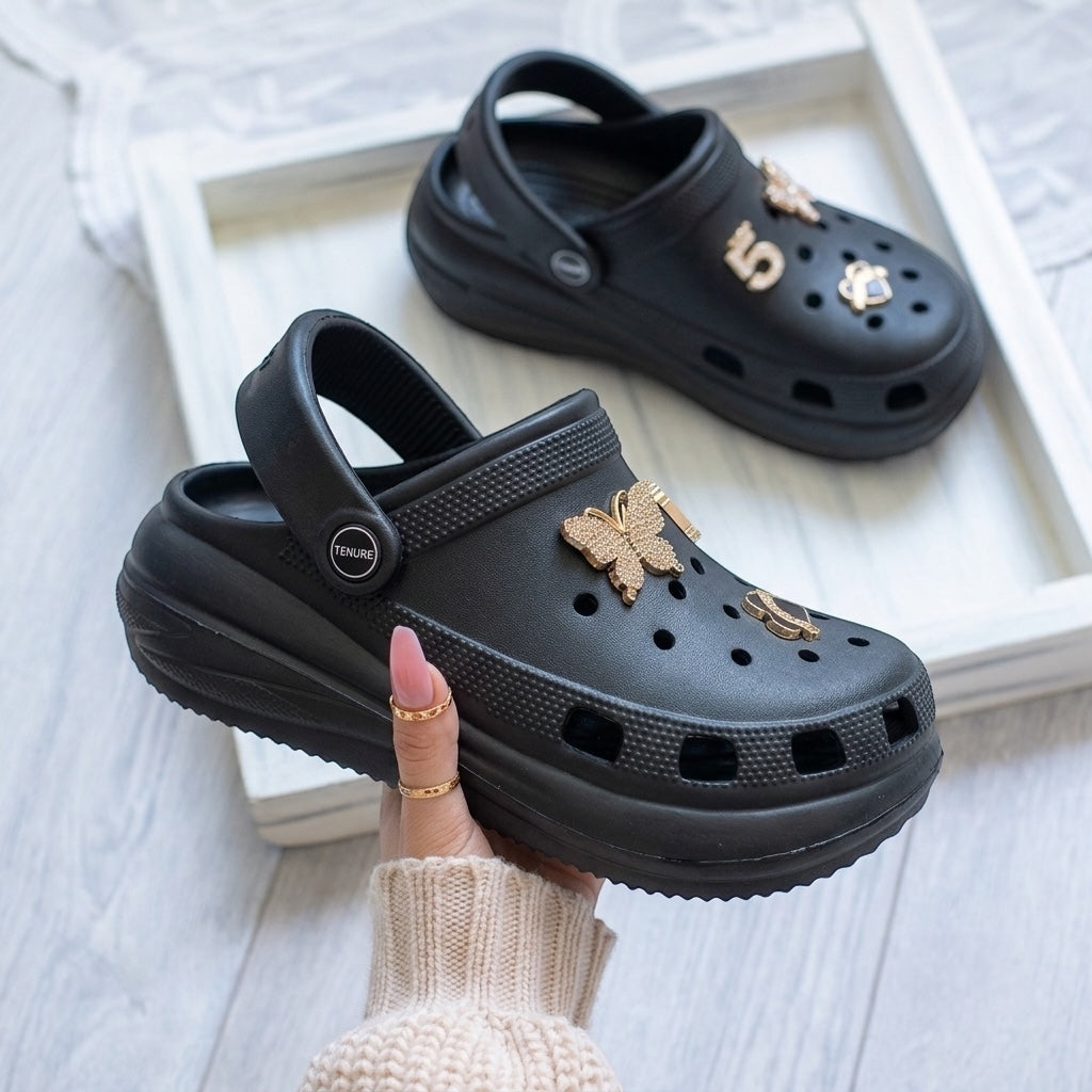 M011835 crocs