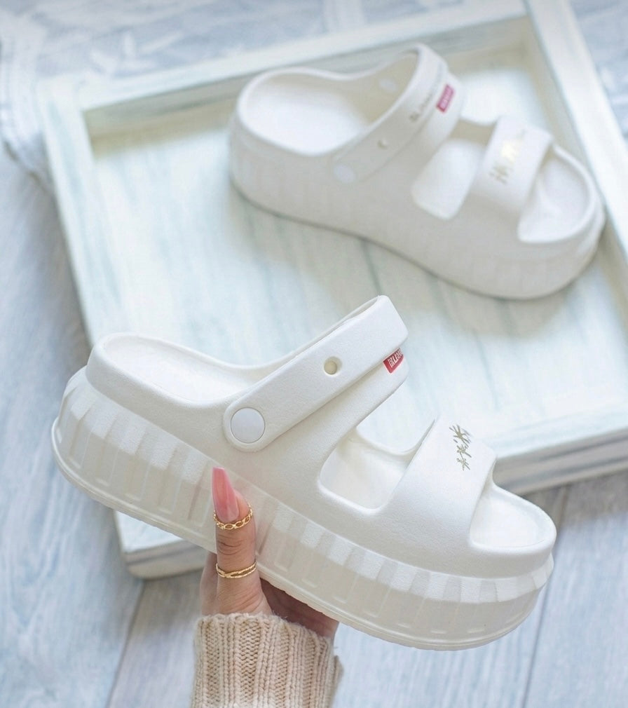 M011697 slipper