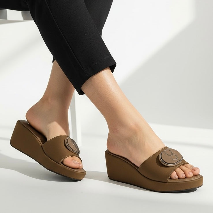 M011439 wedge slipper