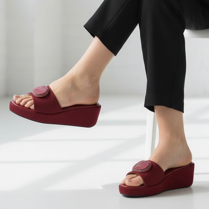 M011439 wedge slipper