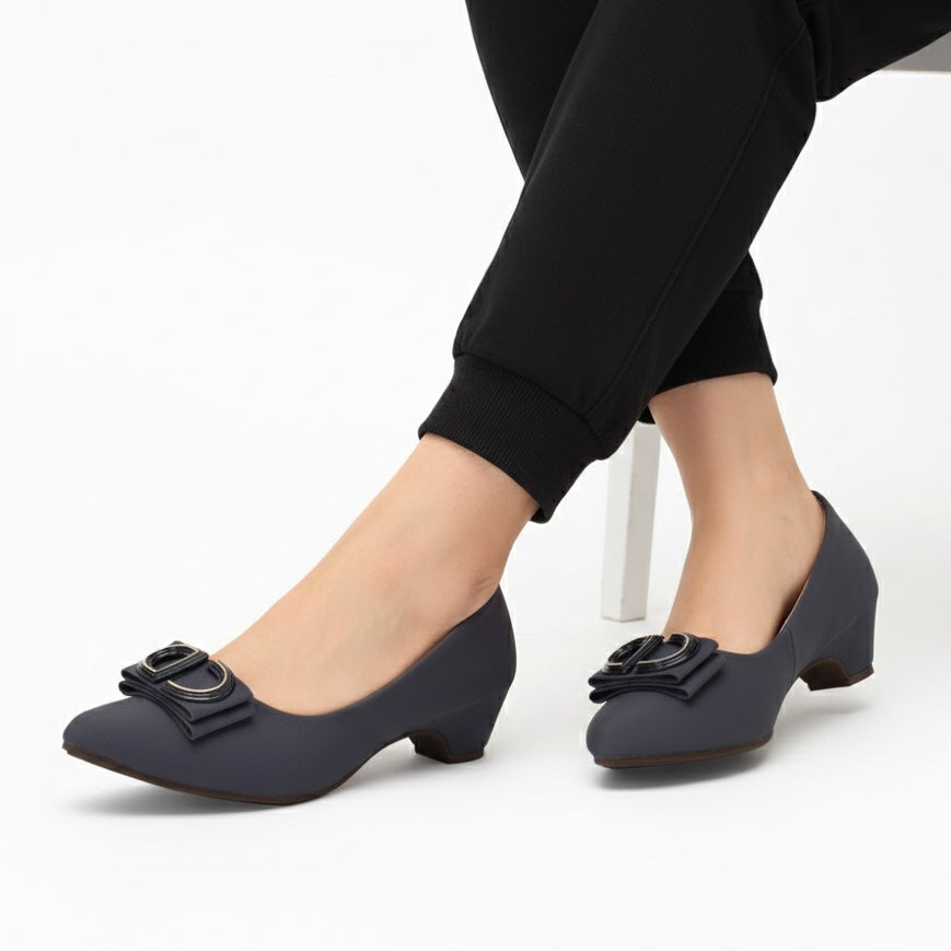 M011417 kitten heel