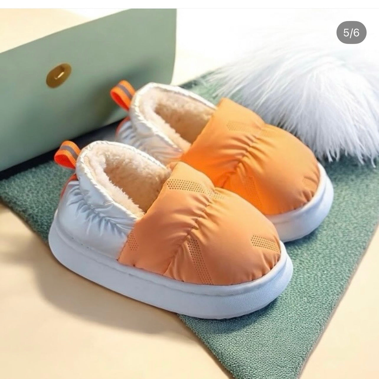 Kids fur shoes