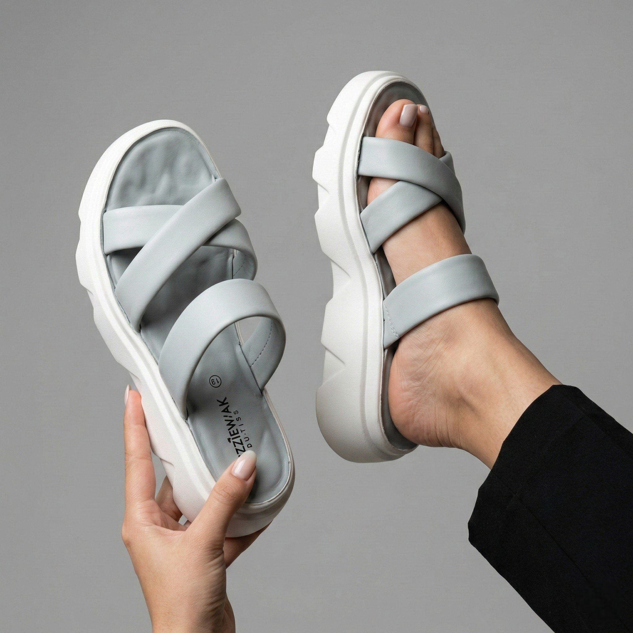 Cross7199 slipper