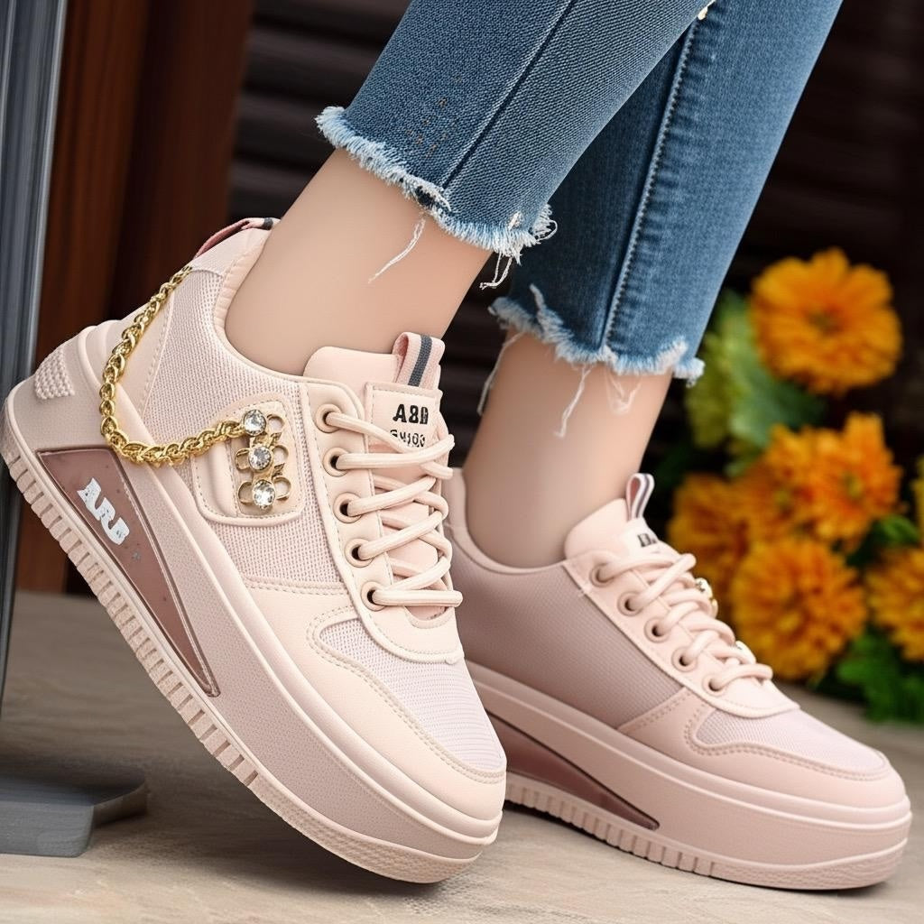 M0446 chain sneaker