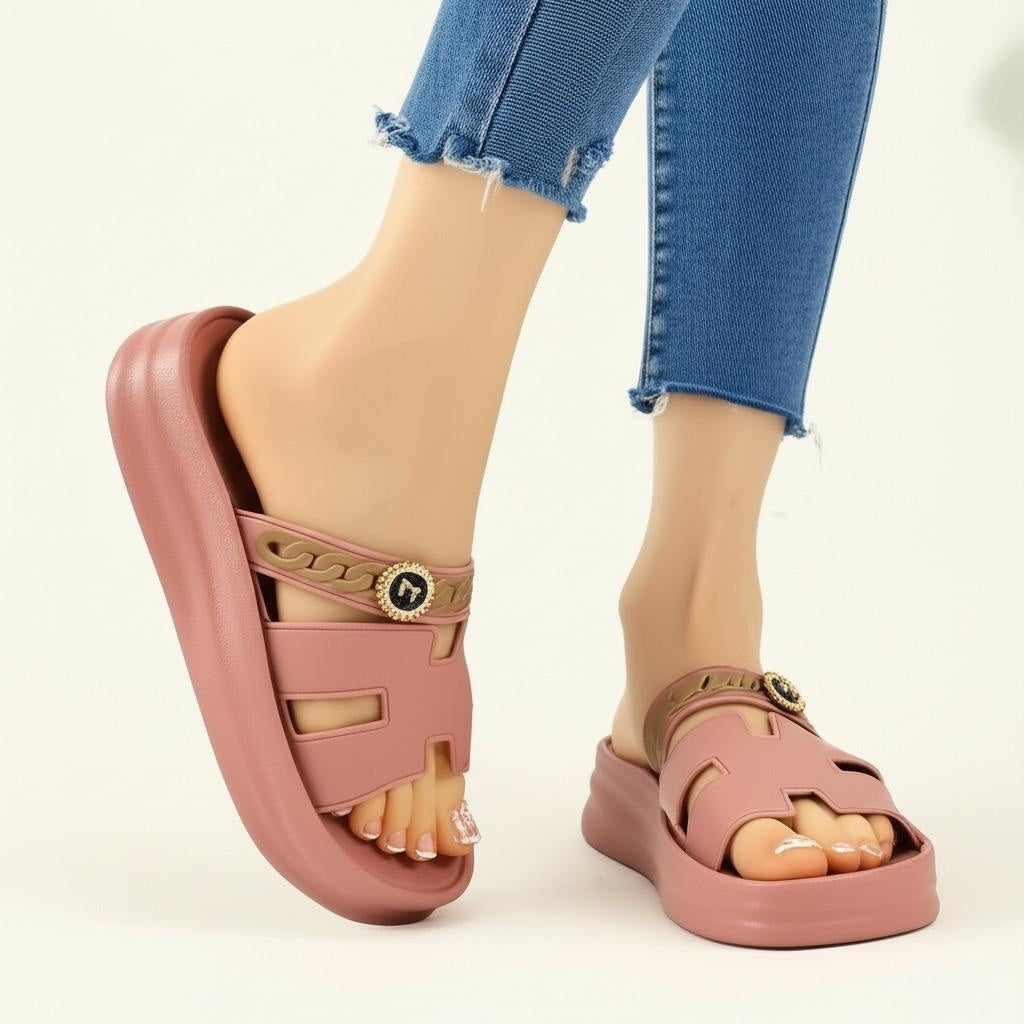 M0131 slipper