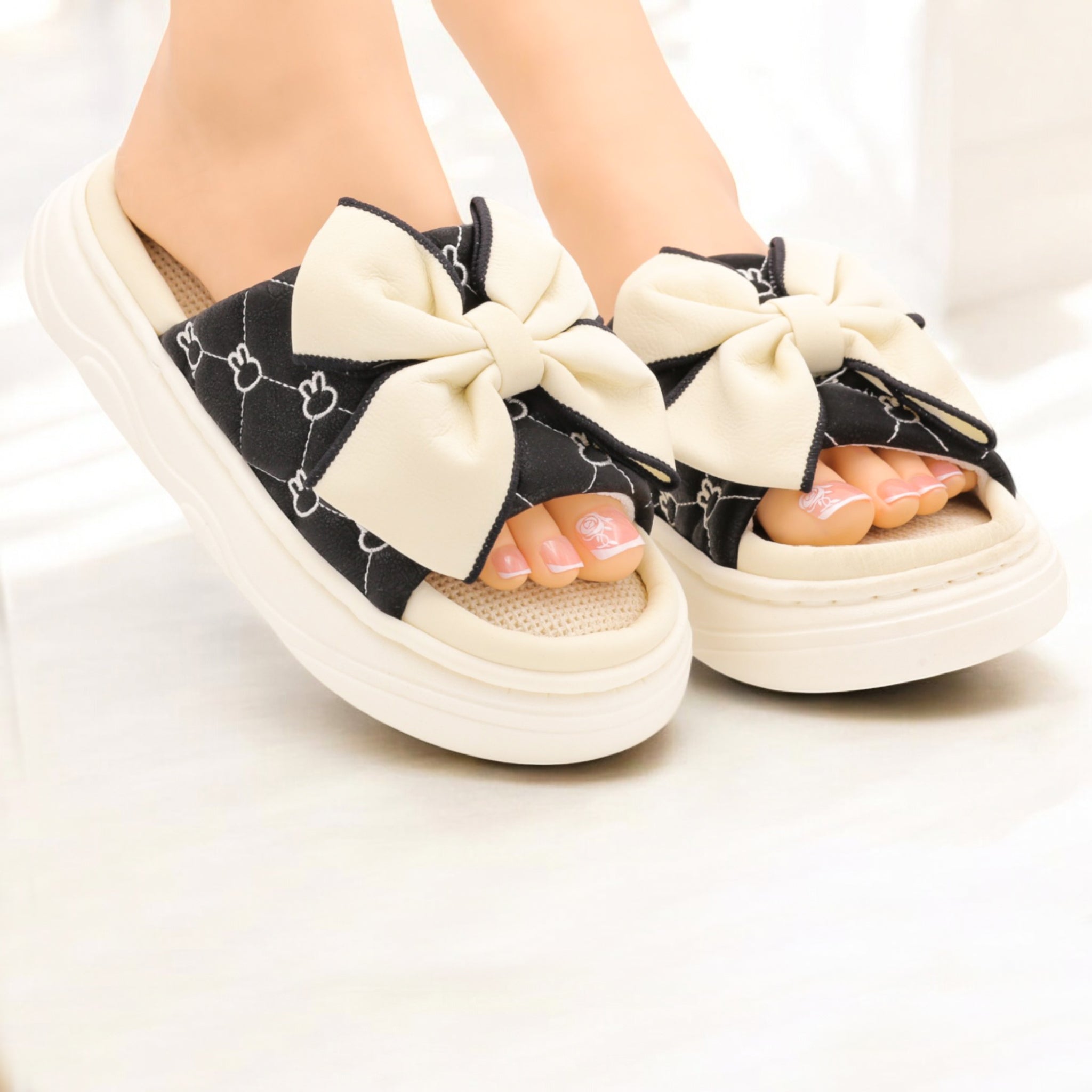 Alpha bow slipper