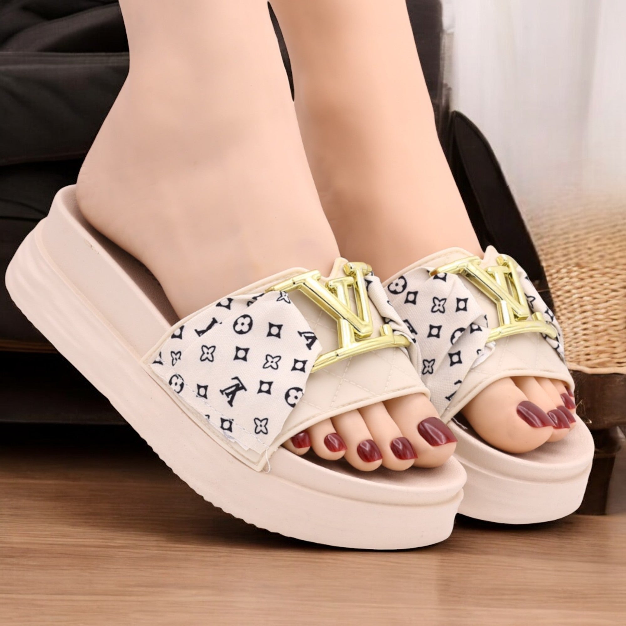M0618 Valista slipper-R20-3