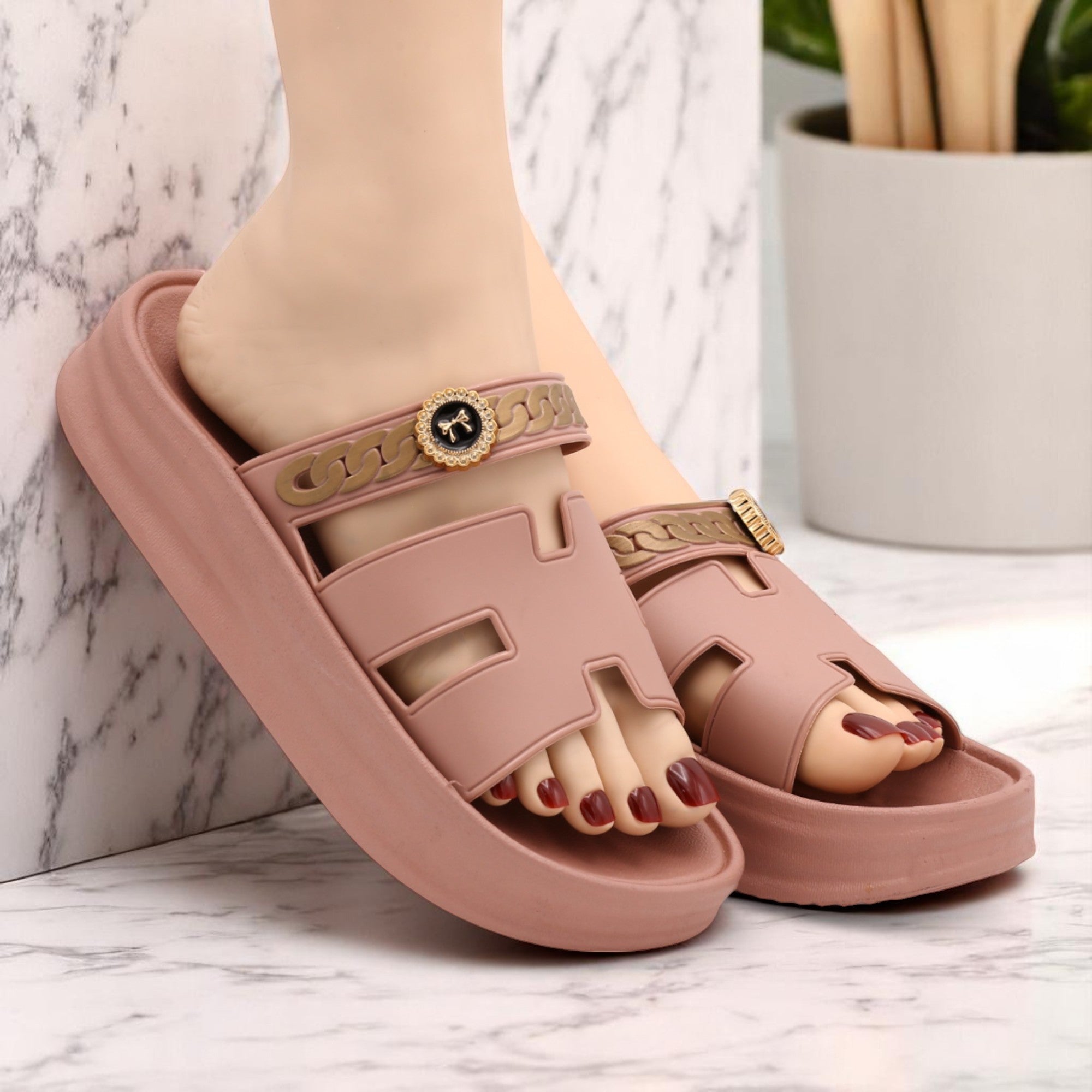 M0131 slipper