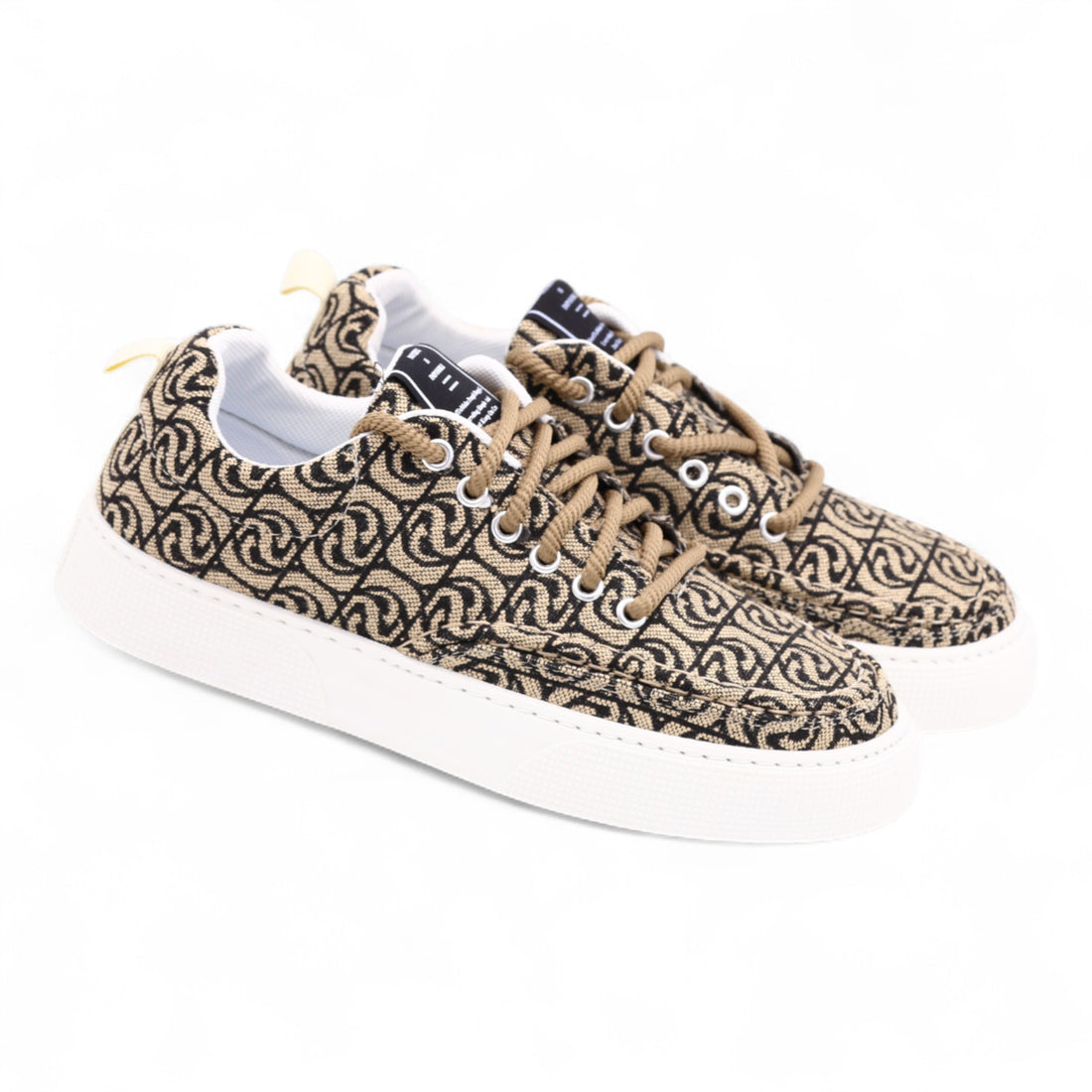 T24 men sneaker