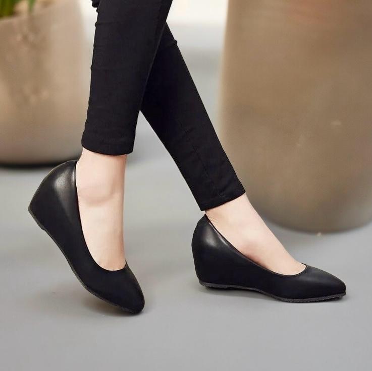Molida black wedge Molida black wedge