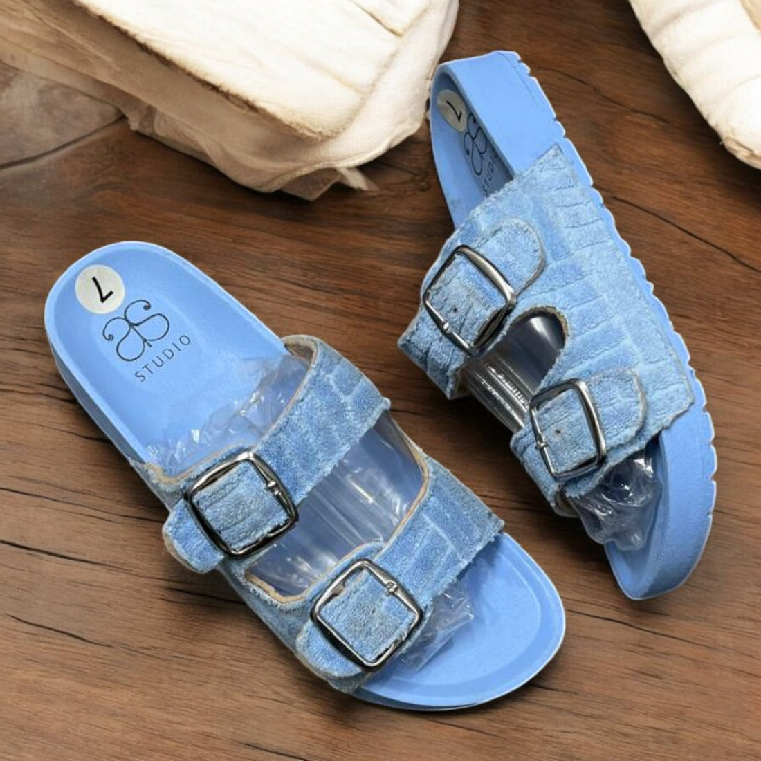 2 strap slipper