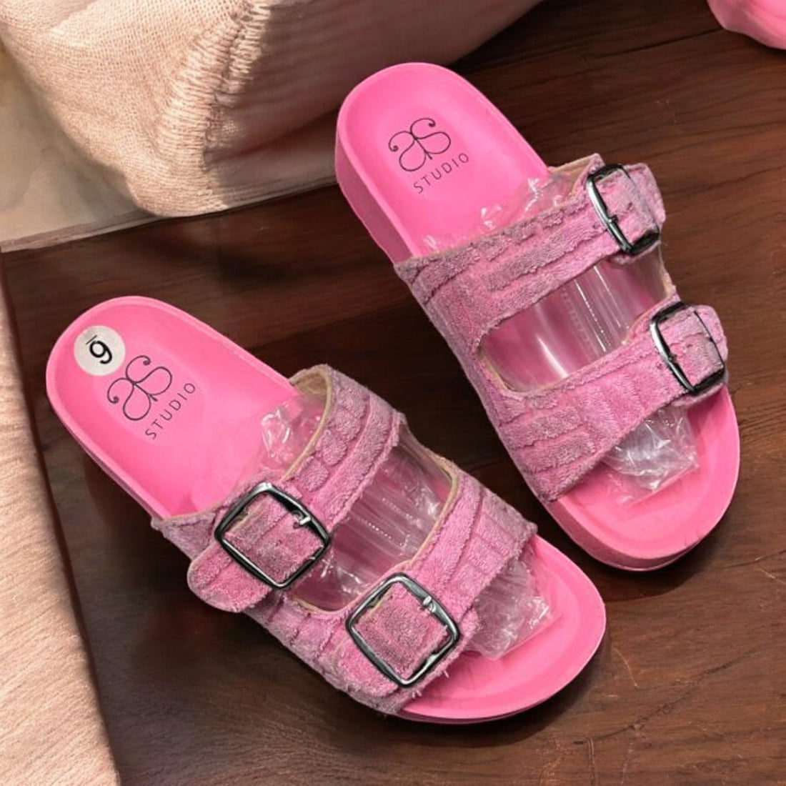 2 strap slipper