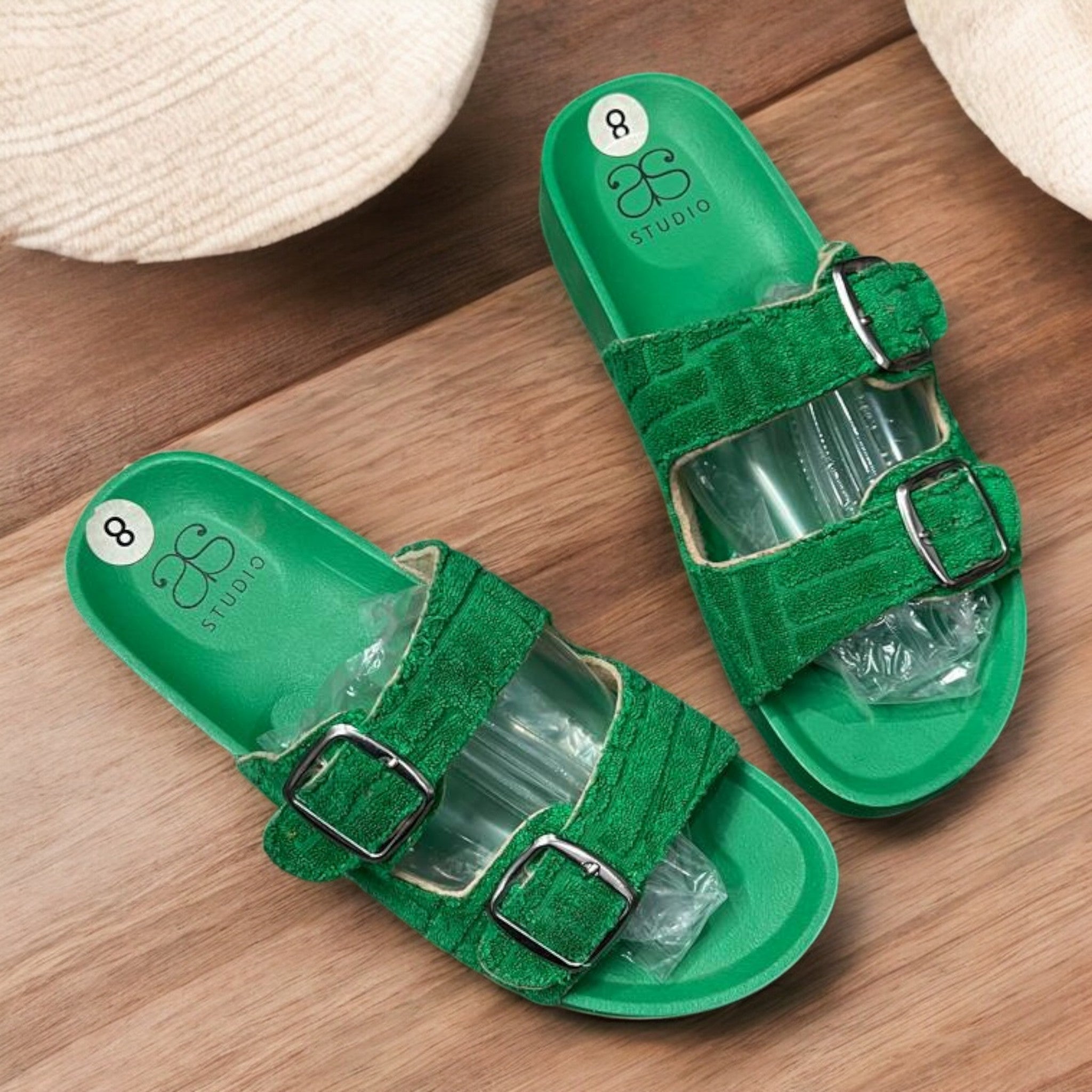 2 strap slipper