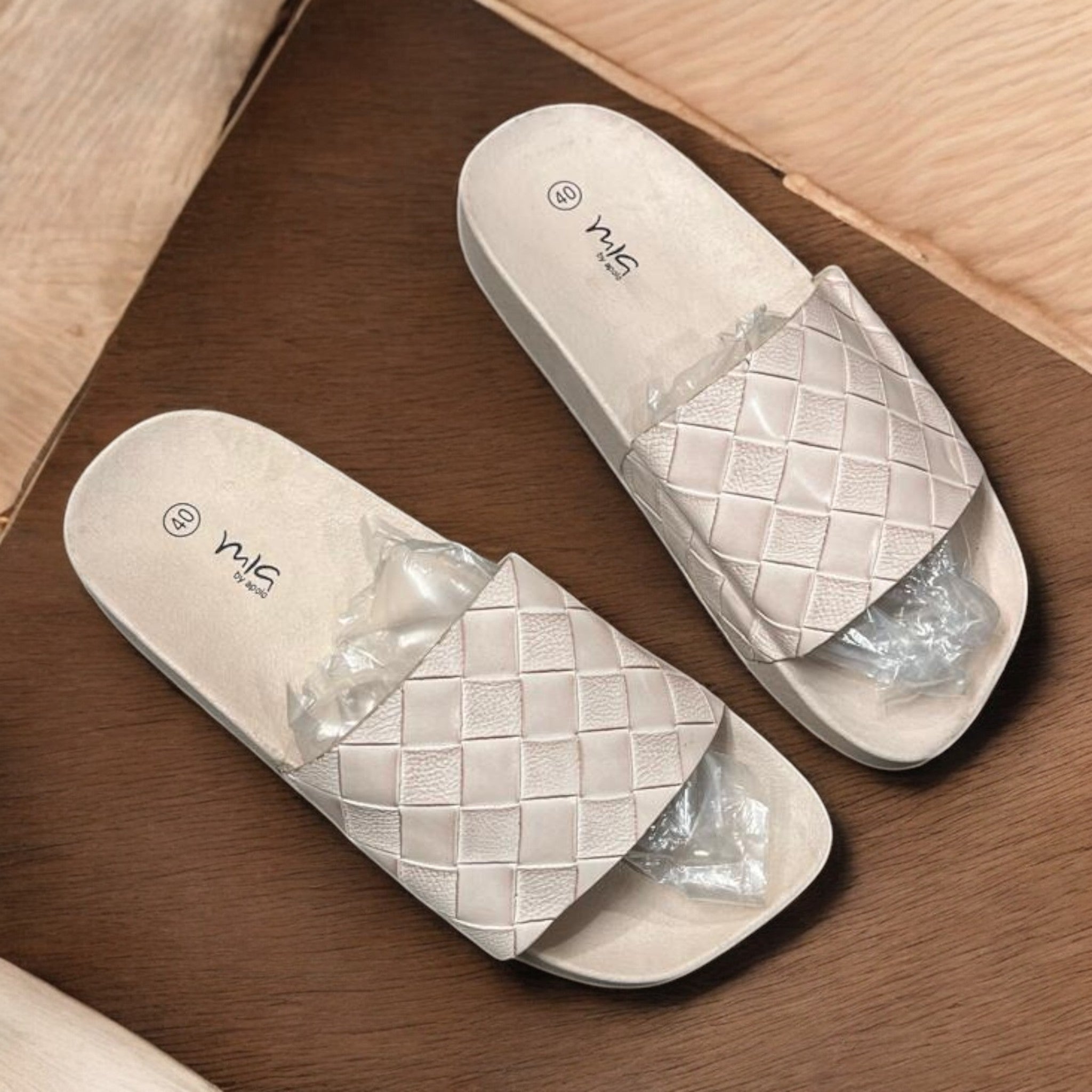 Beige slipper