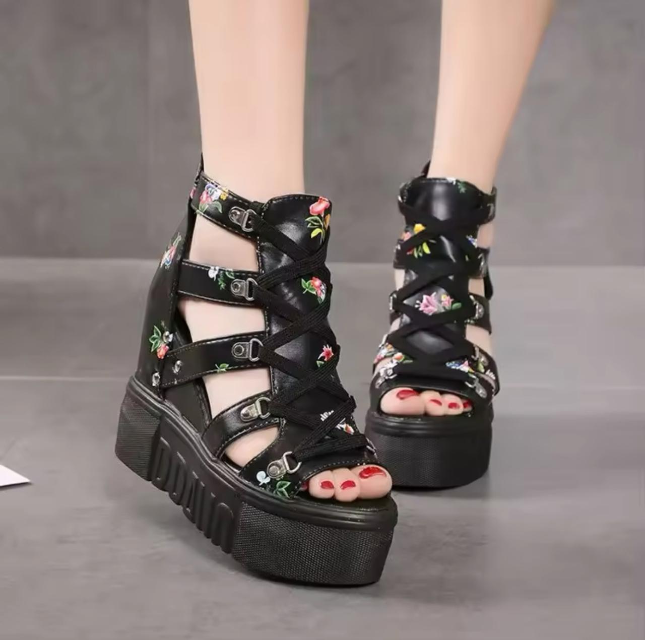 Western beuty sandal