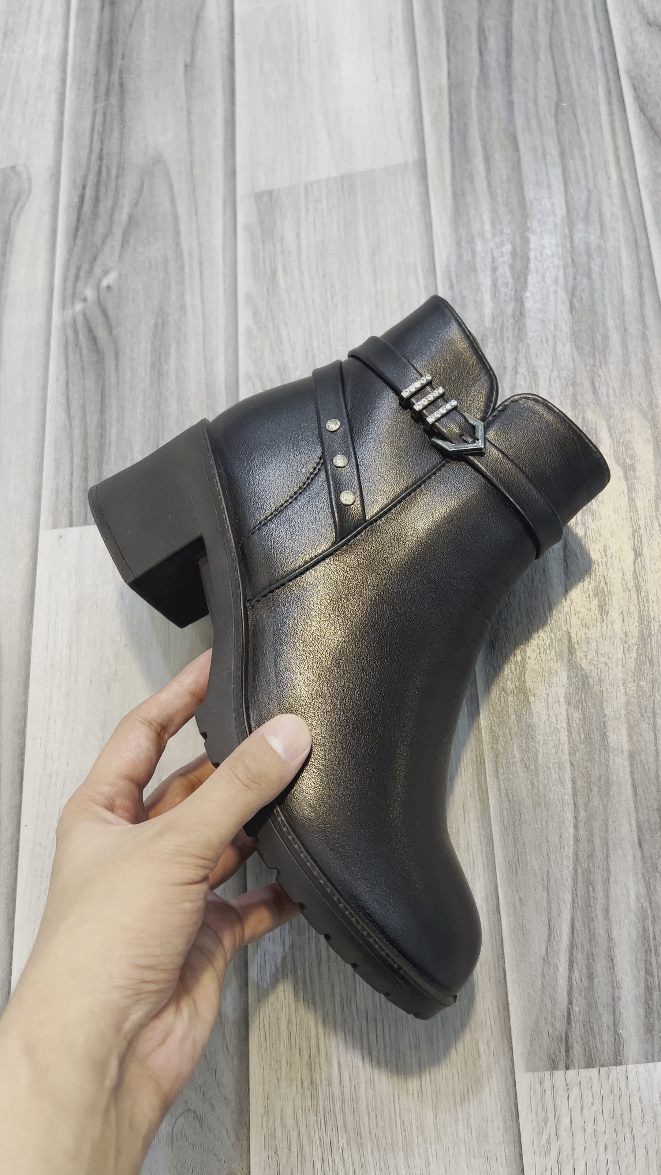 A8 ankle long shoes
