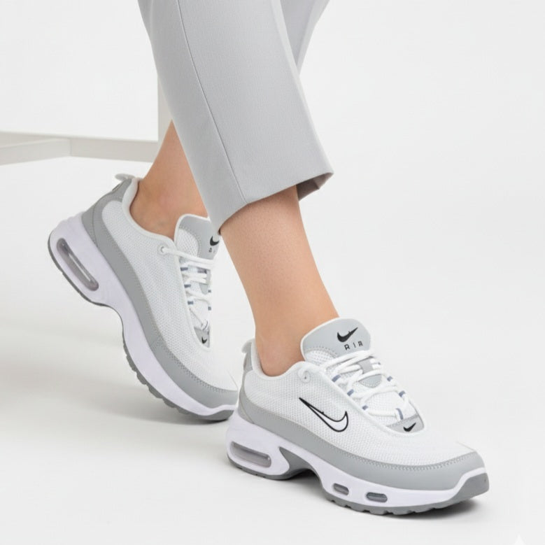 M011305 tick shoes