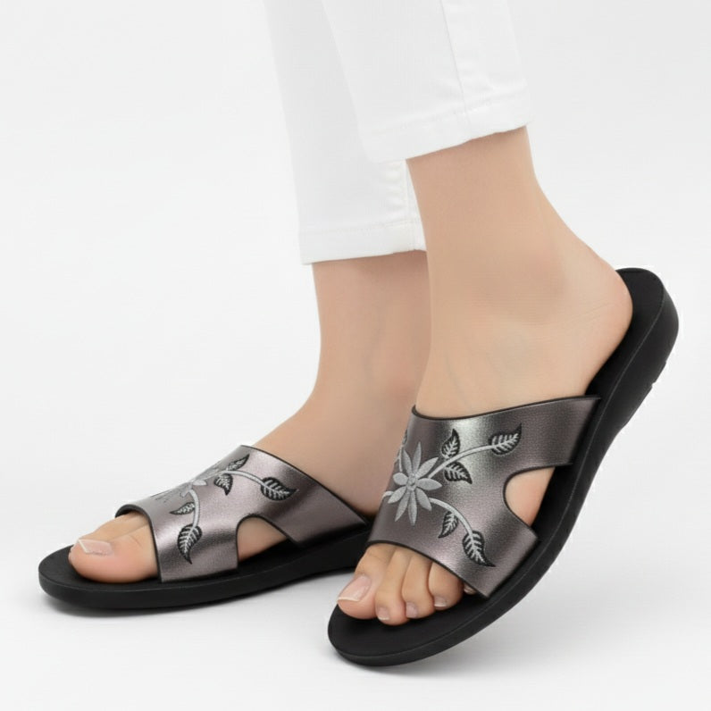 M01109 slipper