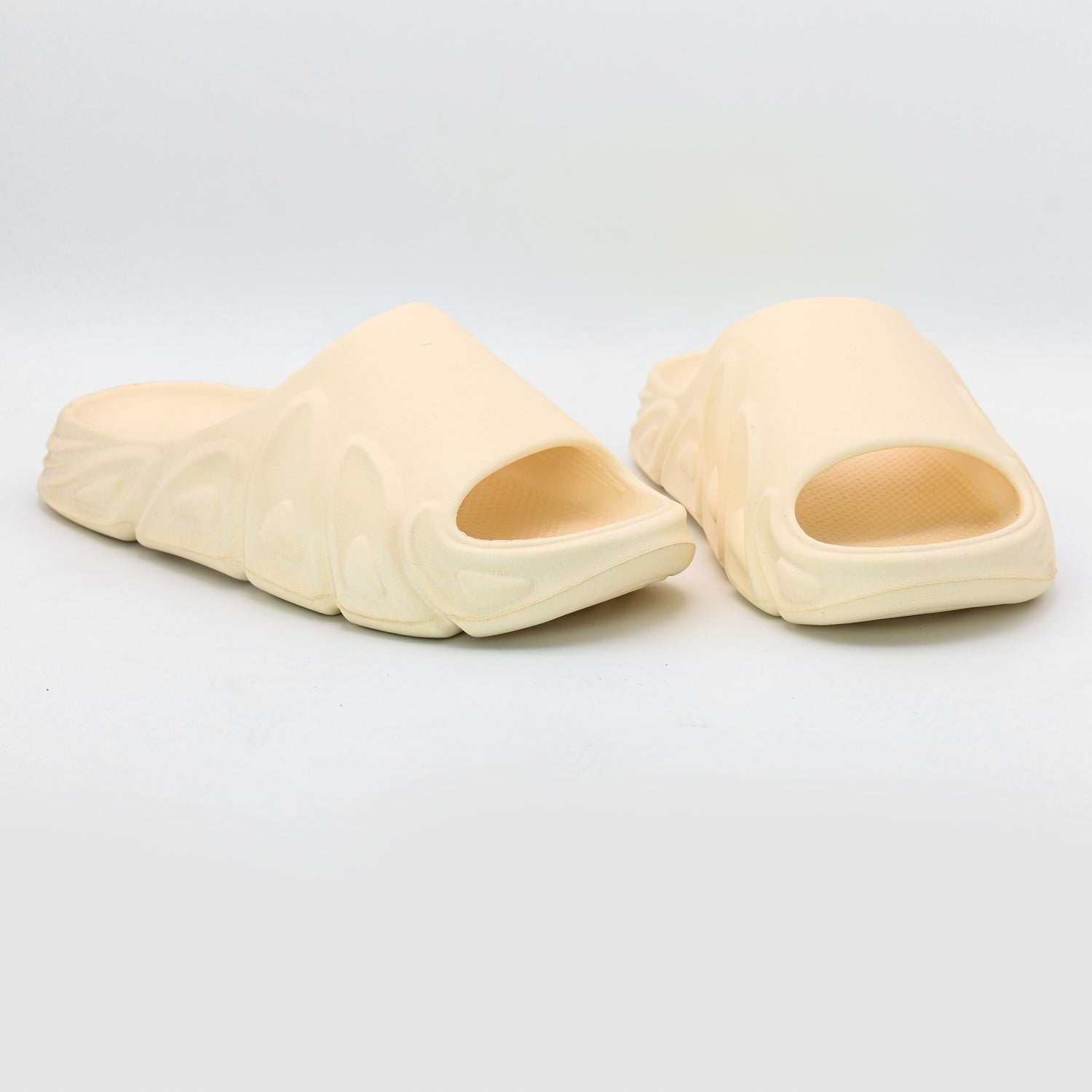 M01100 men slipper