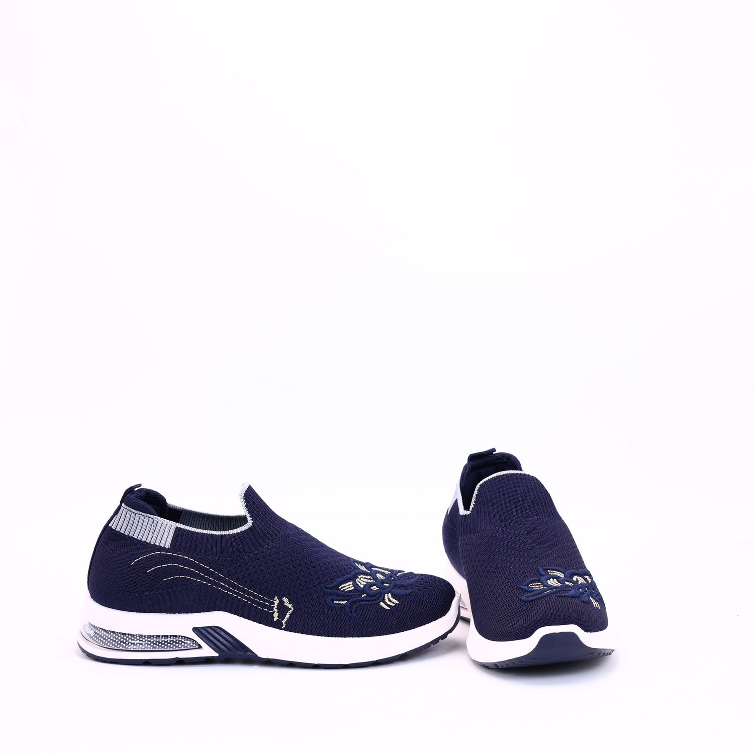 M011948 fabric shoes