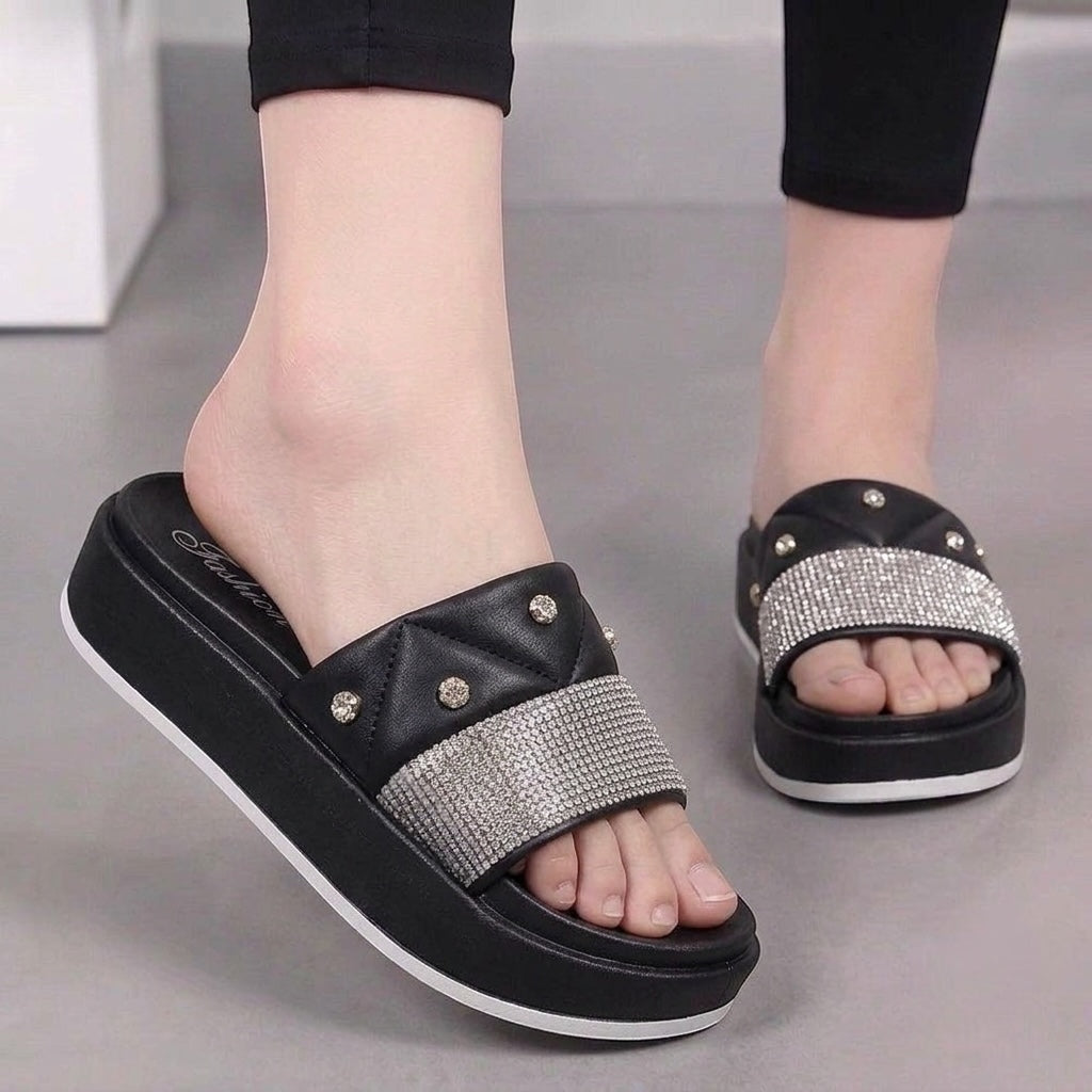 M011419 slipper