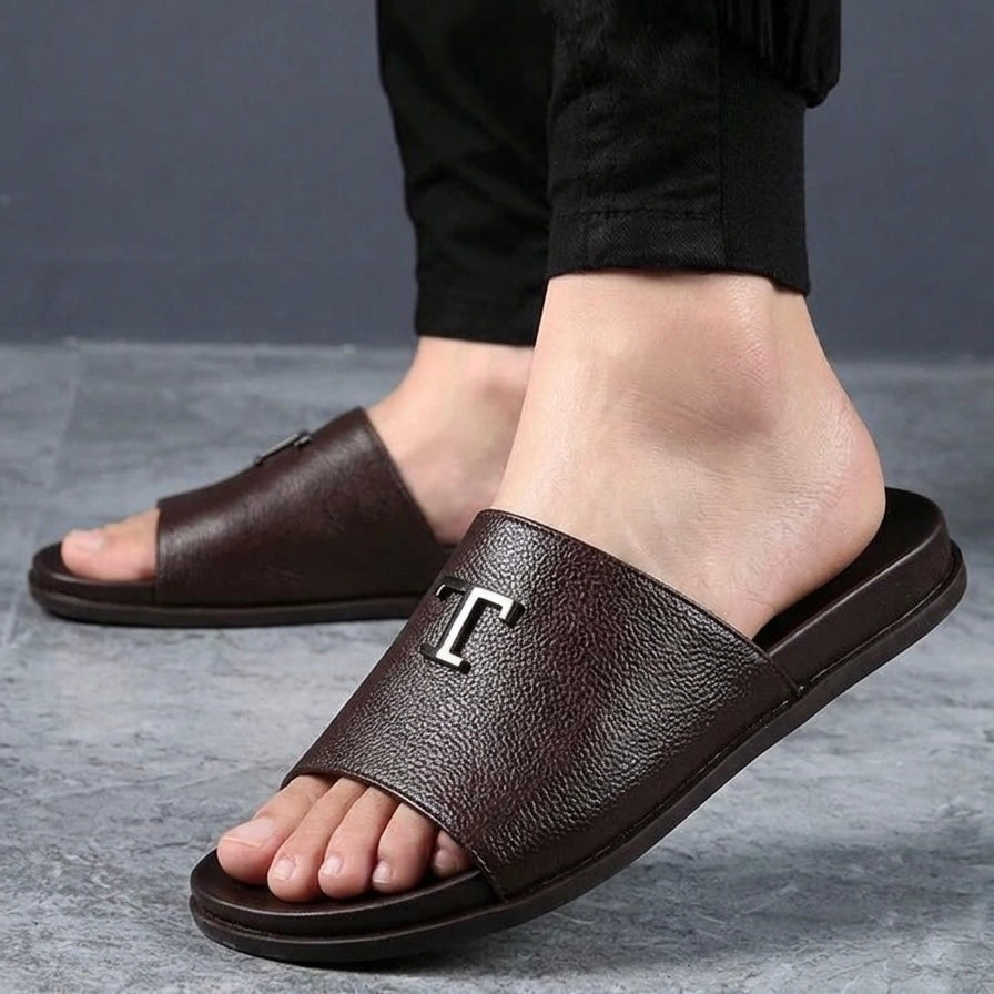 M011756 men slipper