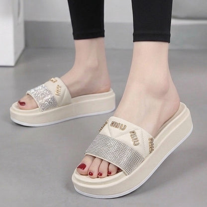 M011870 slipper