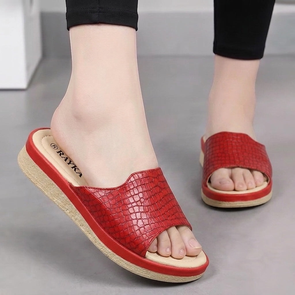 M011725 slipper