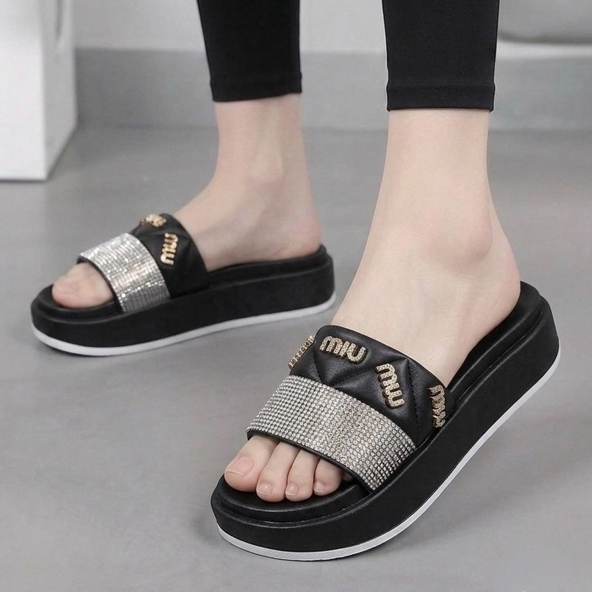 M011870 slipper