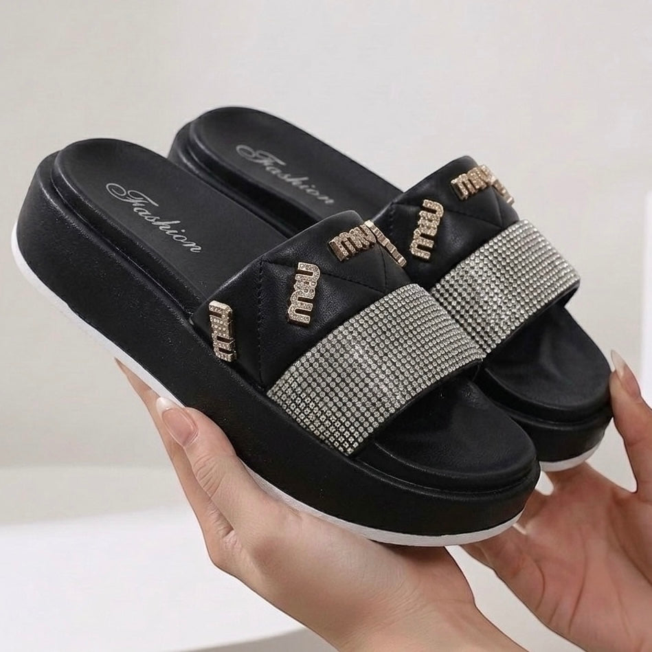 M011870 slipper