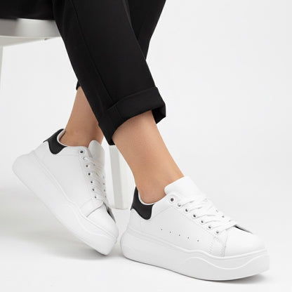 Swlss01 white swan