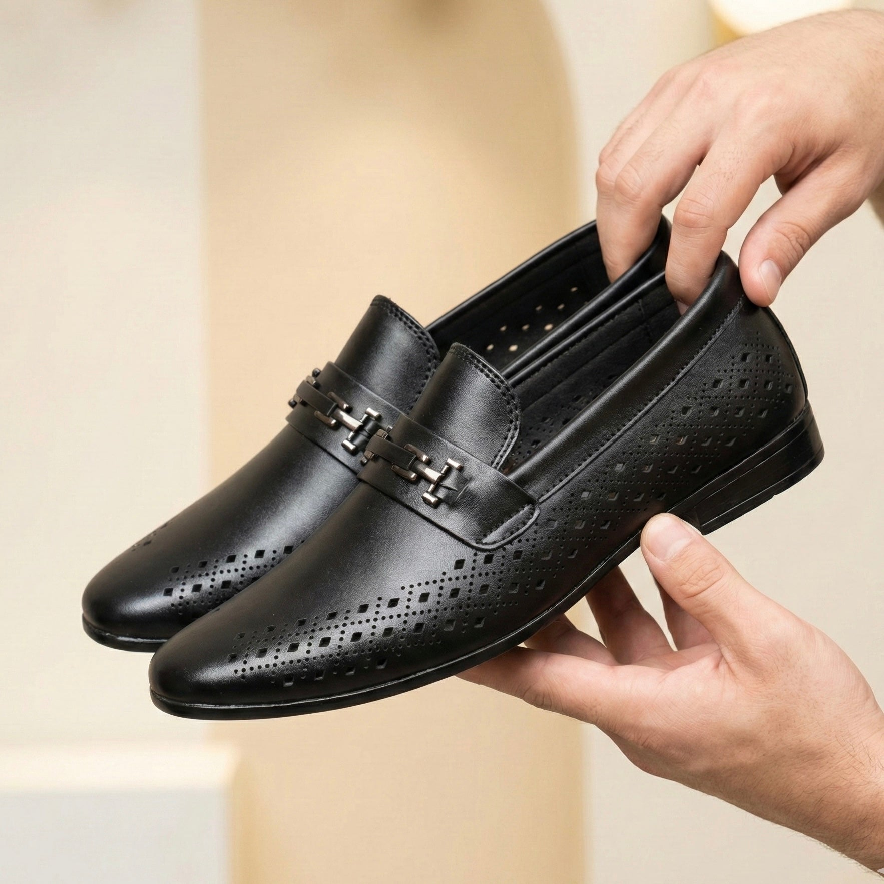 M011423 men shoes