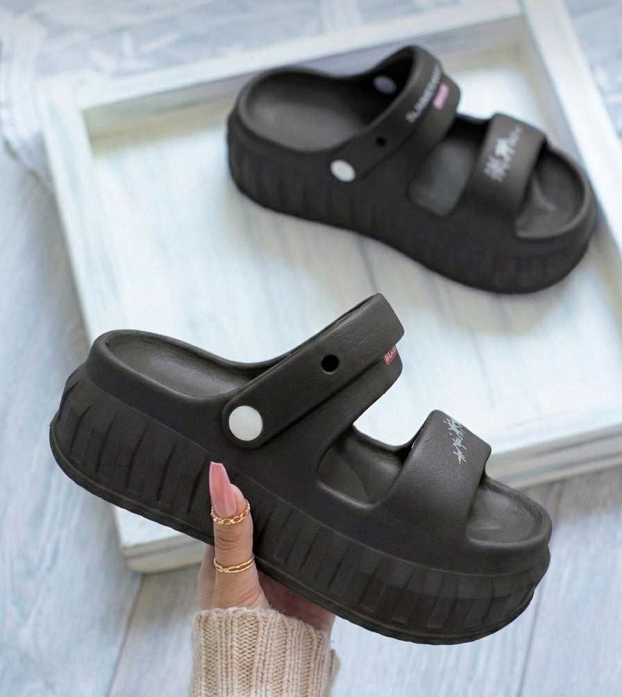 M011697 slipper