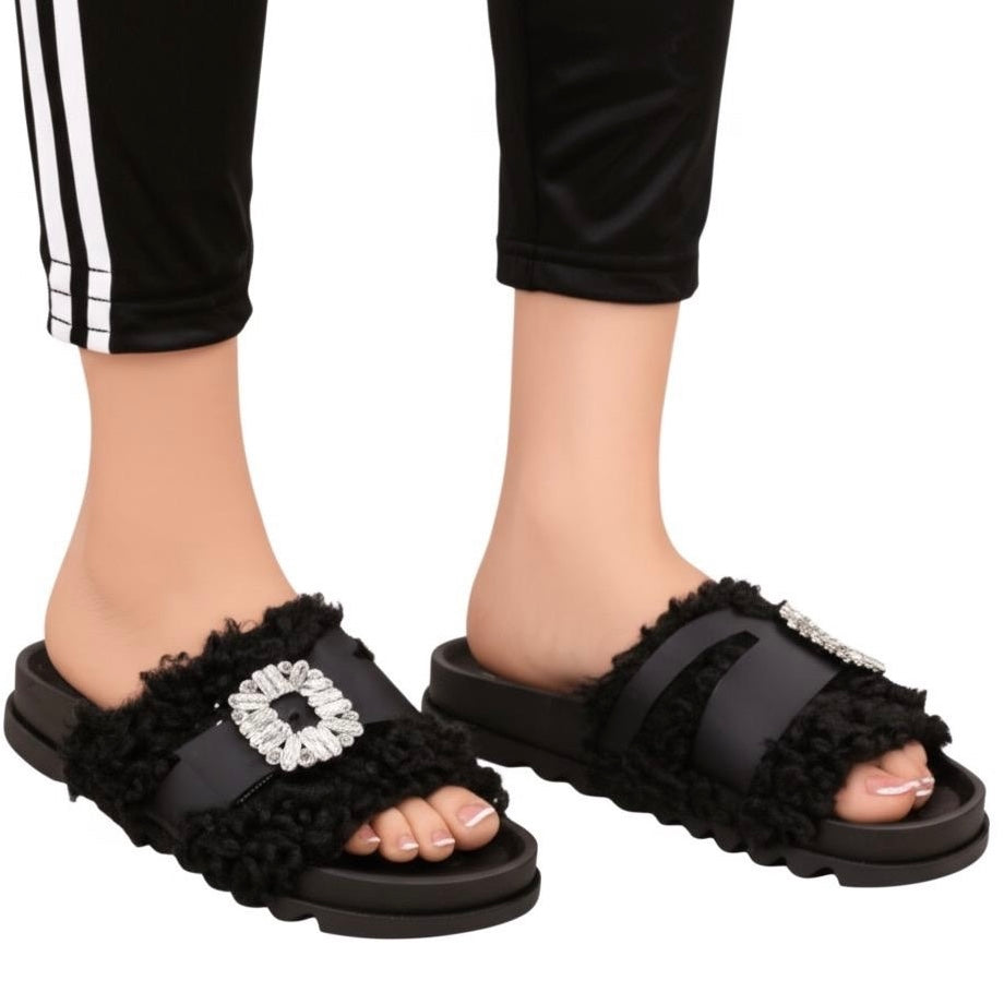 Buckle fur slipper
