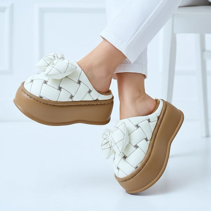 Maliana bow comfy