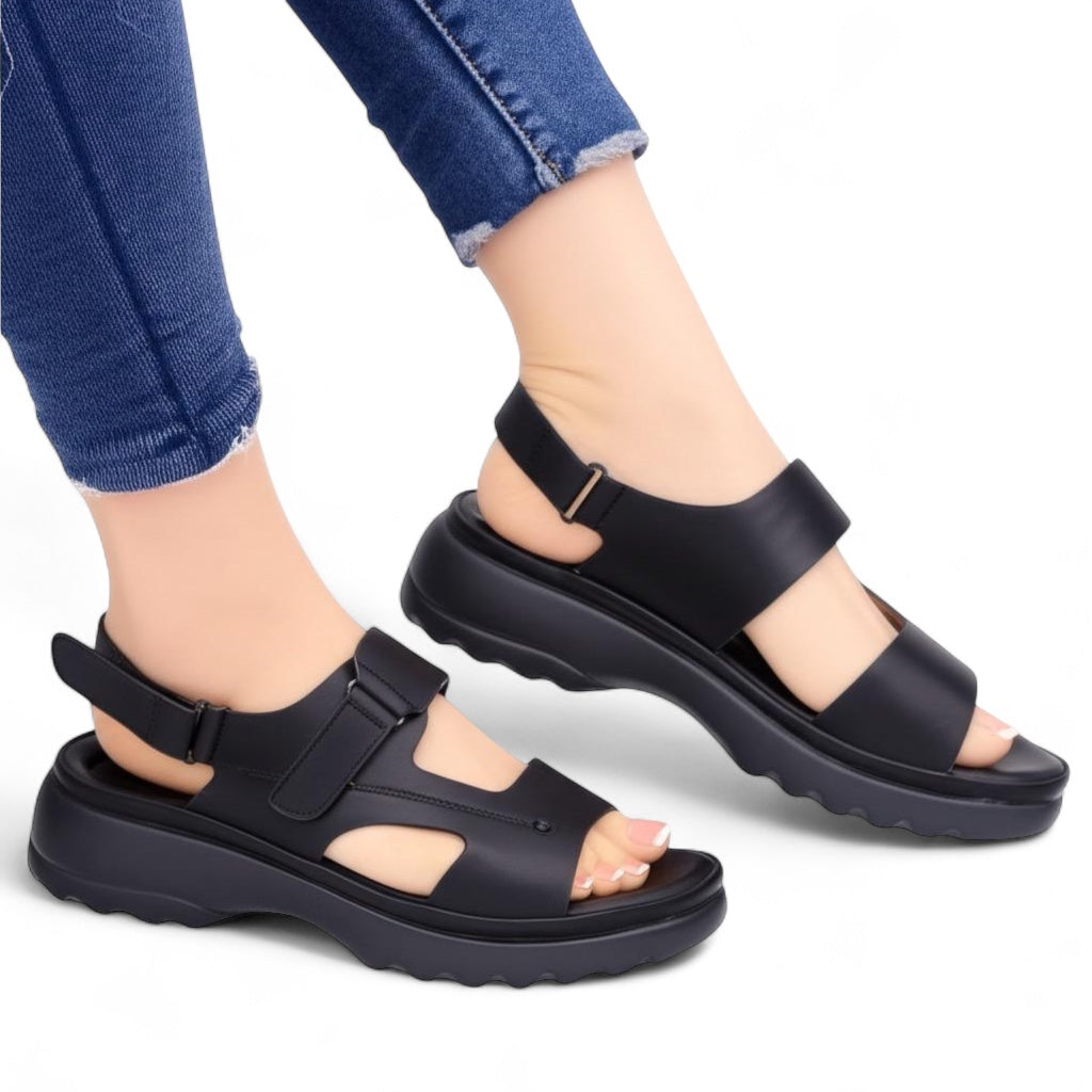 9389G8 soft sandal