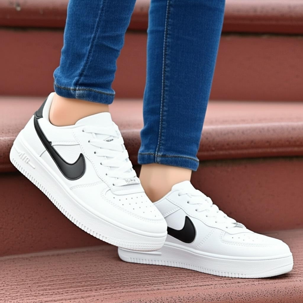 Atr06 tick sneaker