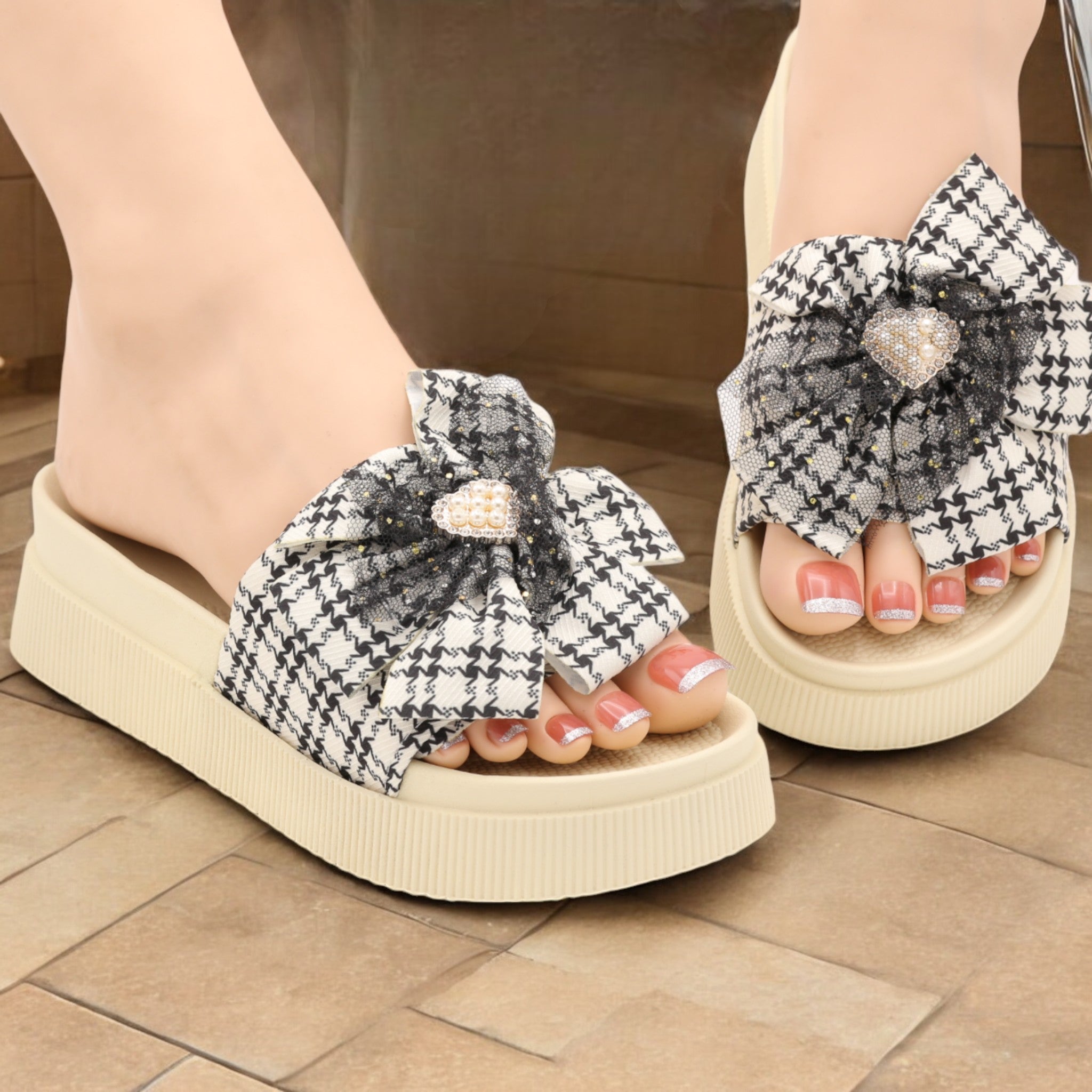 Bfly bow slipper