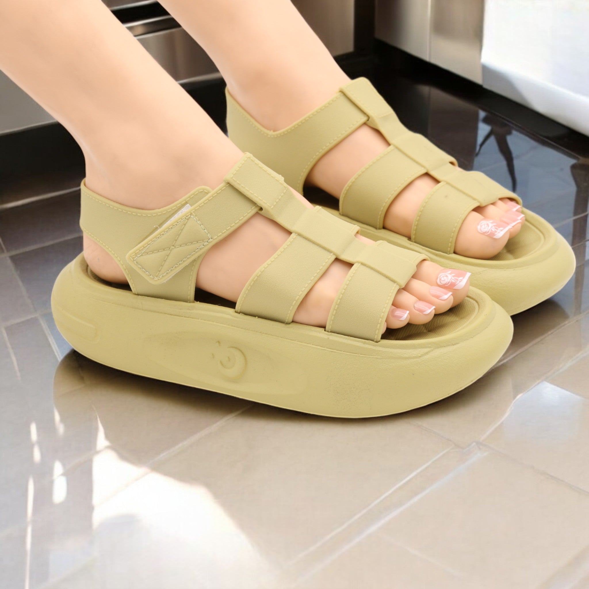 Gamblia sole sandal