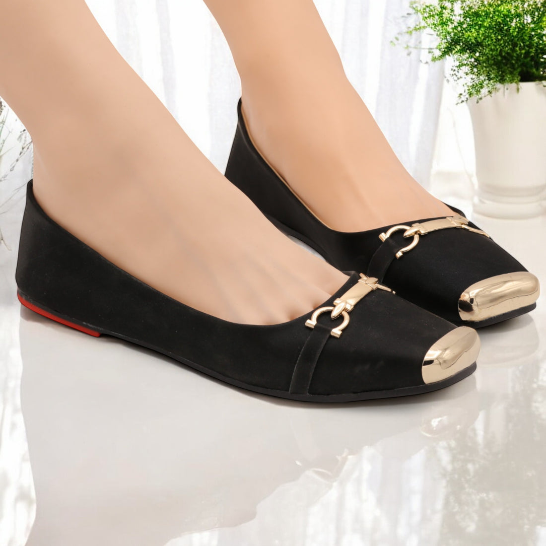 Black silk pump