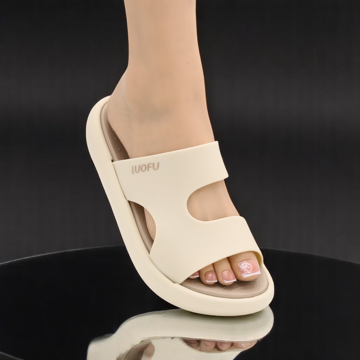 E72122 medicated slipper