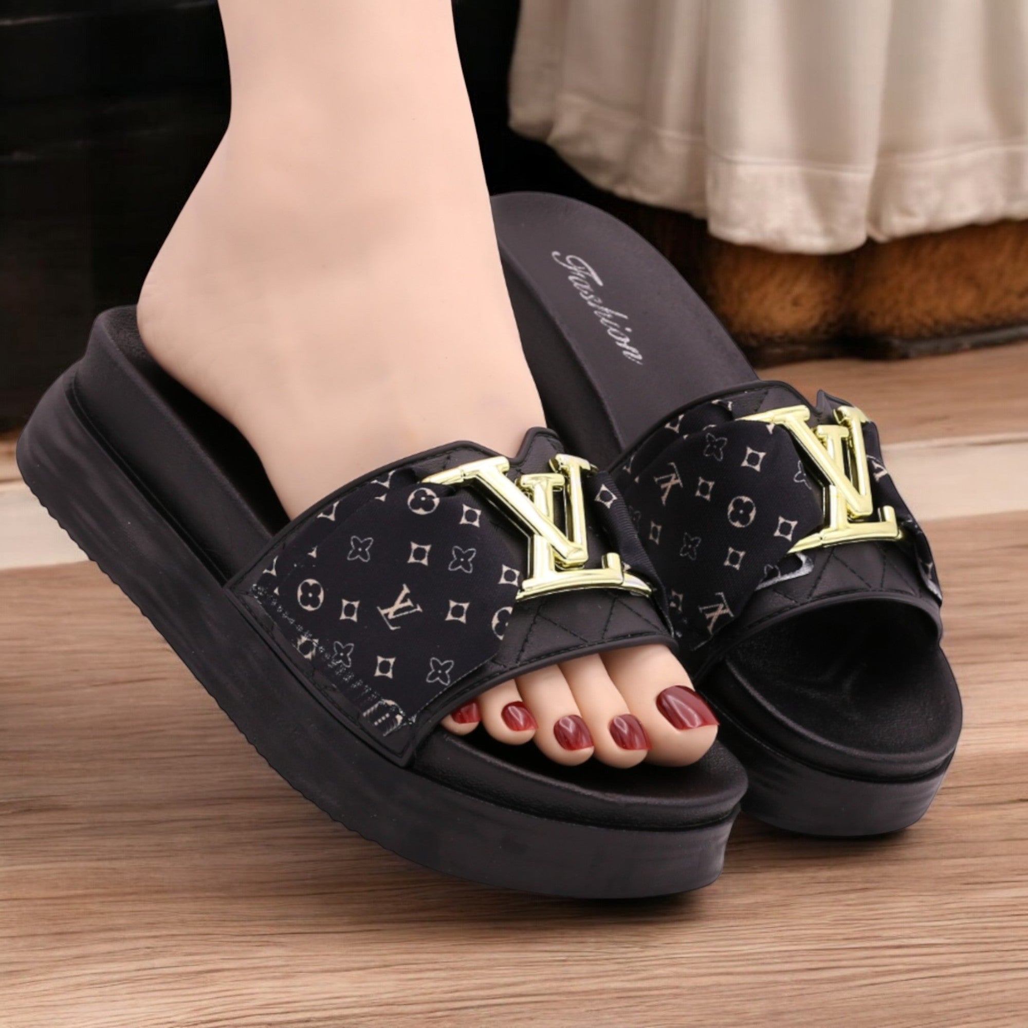 M0618 Valista slipper-R20-3