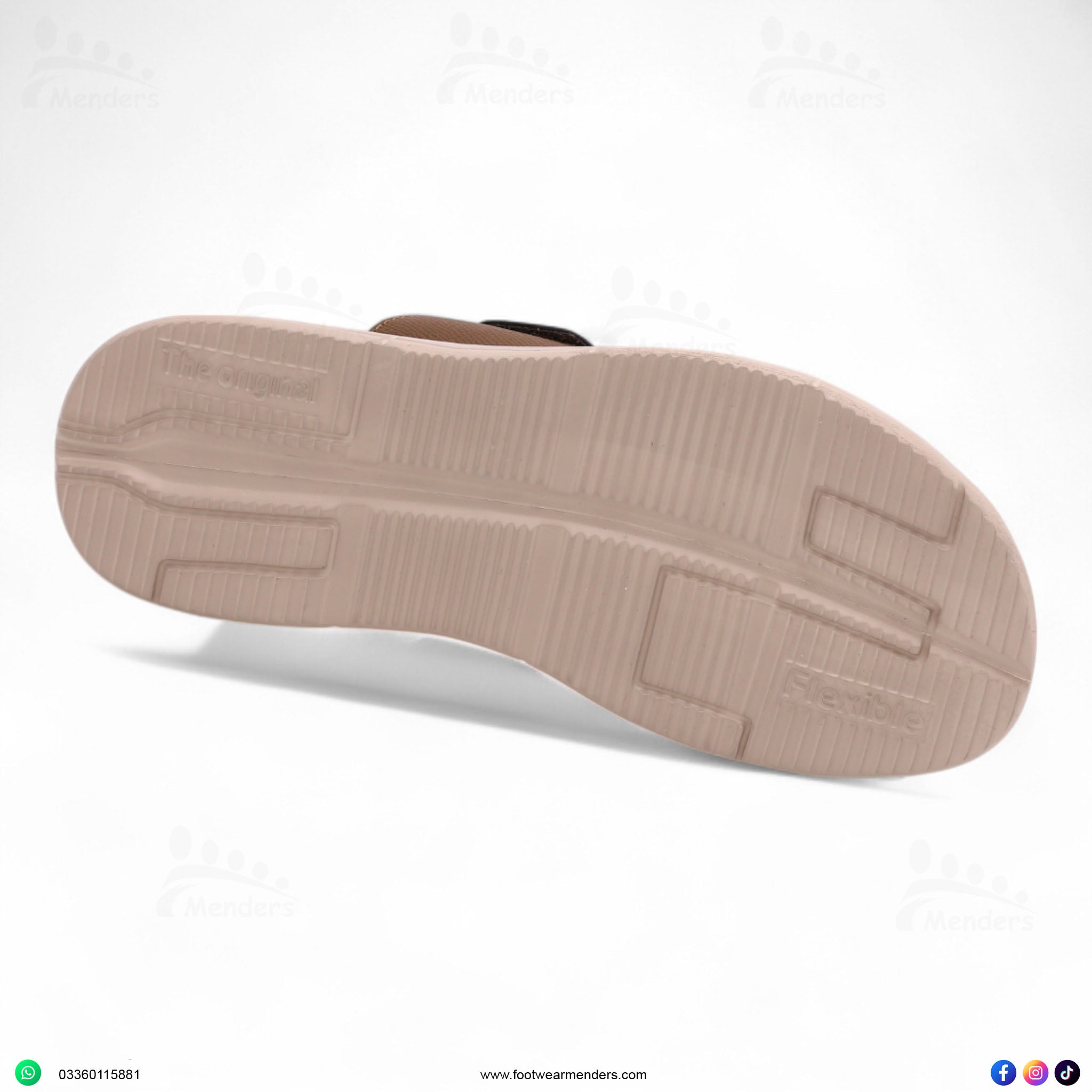 E80663 men slipper