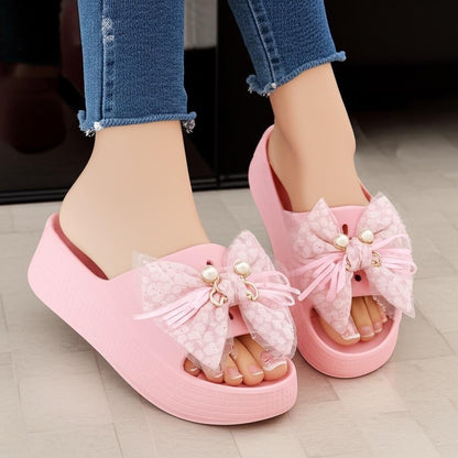 Soft medicated women slipper