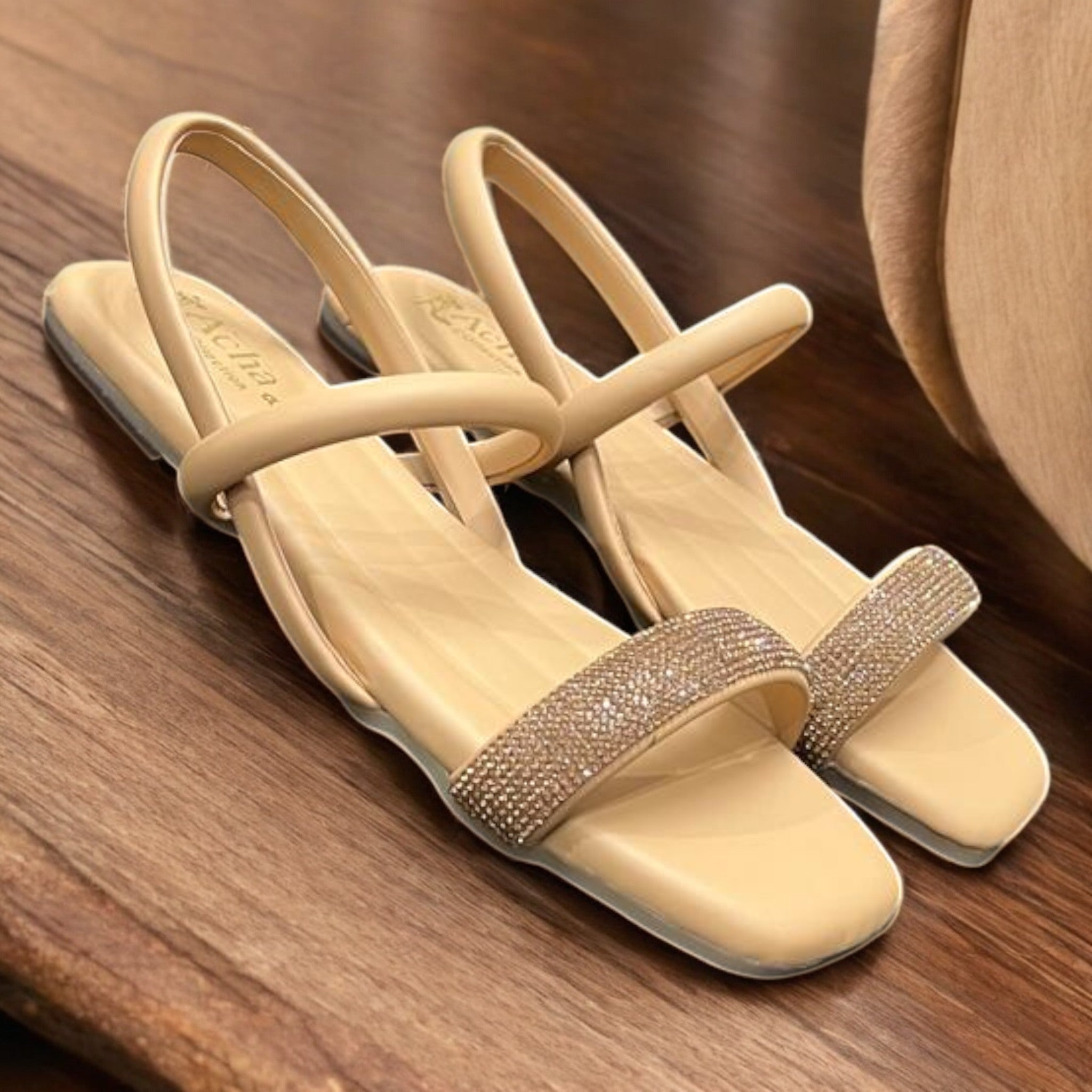 Pearl sandal