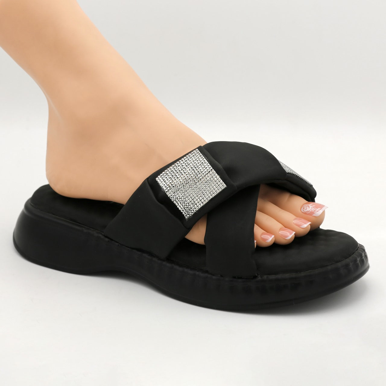 M0540 cross slipper