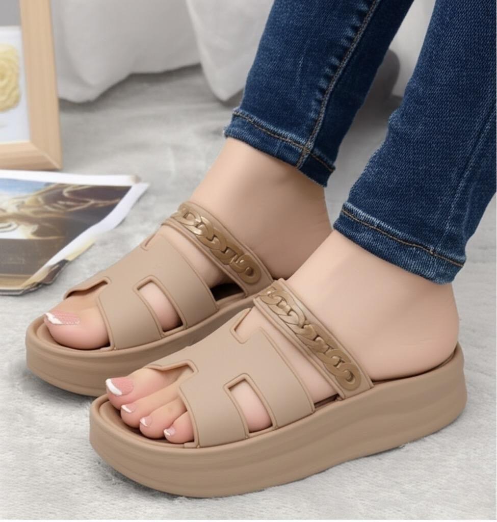 M0827 slipper